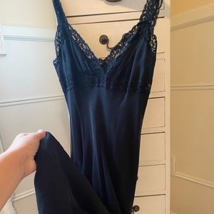 Gorgeous Betsy Johnson black midi dress